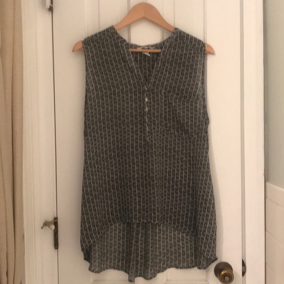H&M Tops - H&M Print Blouse